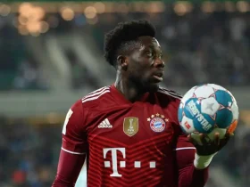 Alfonso Davies é um jogador técnico e rápido do FC Bayern de Munique